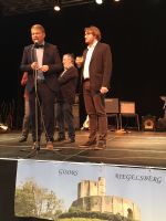 Lukas_Huwig_und_Buergermeister_Gisors